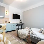 Old Town - Victoriei 25 - Urbannest Апартаменти *